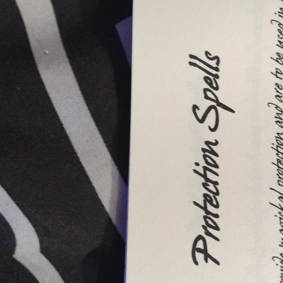 Book of Shadows Spell Book - Picture 12 of 14